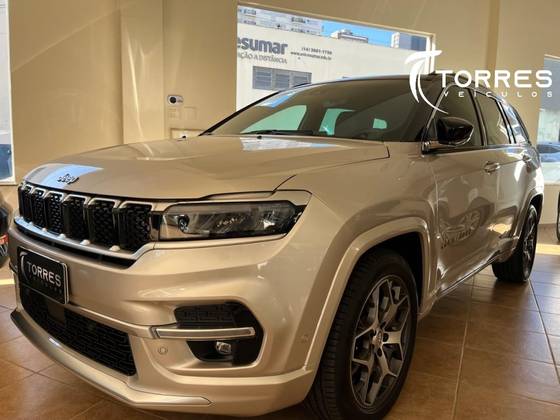 JEEP COMMANDER 1.3 T270 TURBO FLEX OVERLAND AT6 JEEP COMMANDER 1.3 T270 TURBO FLEX OVERLAND AT6